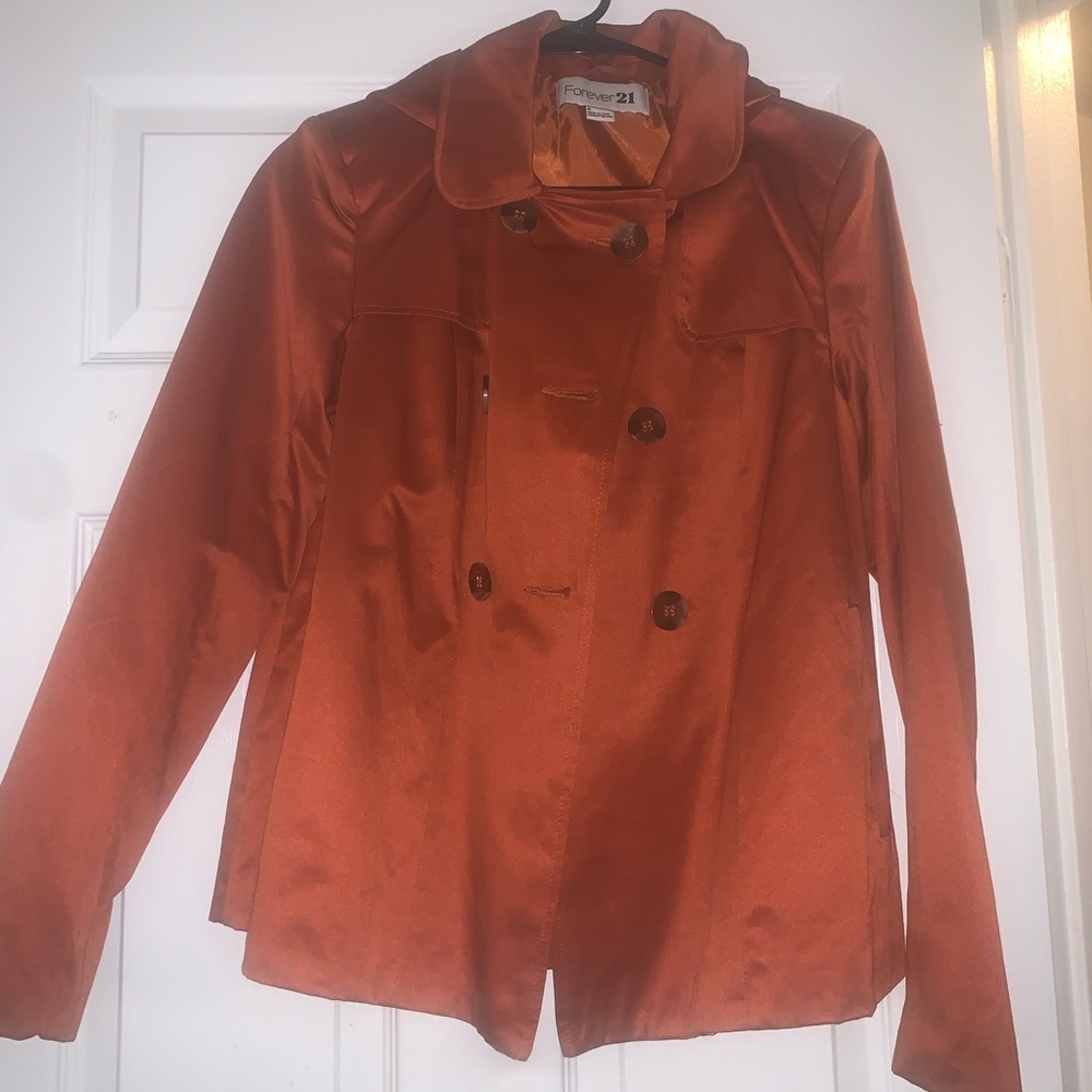 Short hooded trench coat